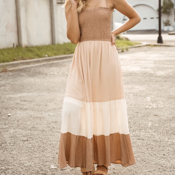 Color block dress - Picture 5 of 8